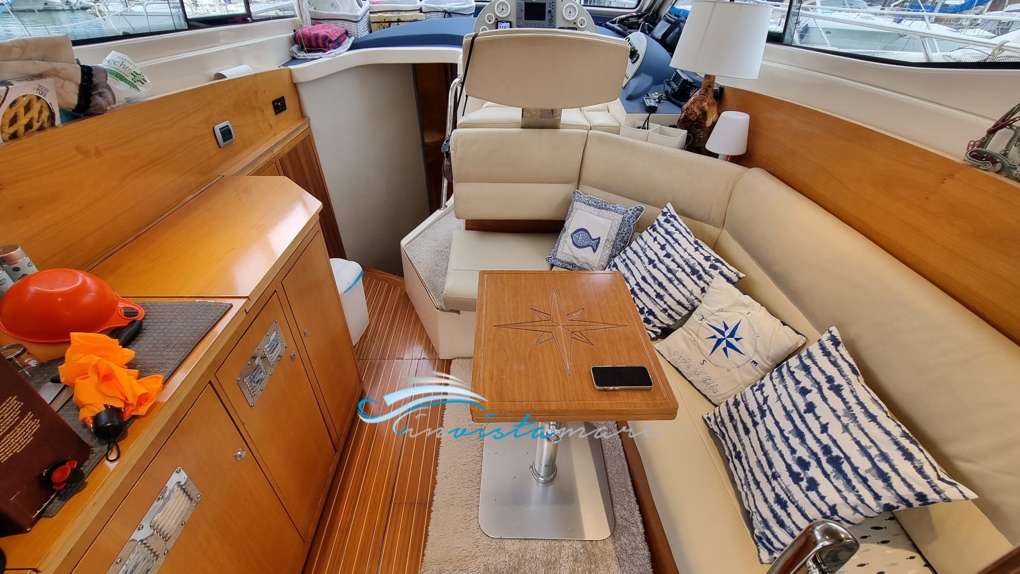 Intermare 33 dinette