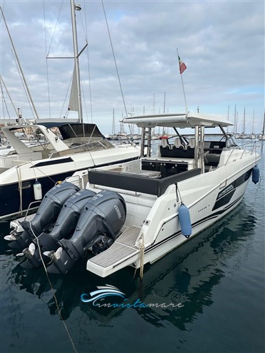 Jeanneau Capcamarat 12.50