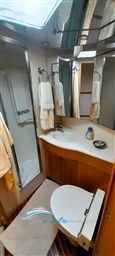 Hatteras 60 bagno 2