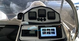 Cayman 28 guida