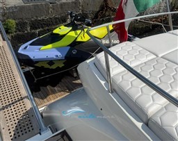 Predator 52  tender