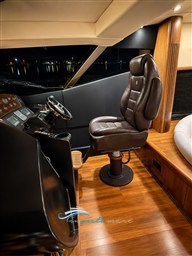 Predator 52  poltrona guida
