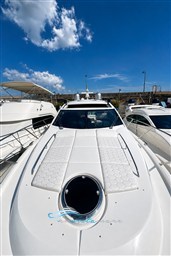 Predator 52  prua