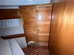 Bavaria 33 armadio 1