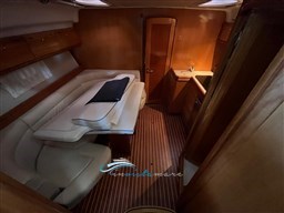 Bavaria 33 interno