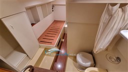 Dolphin 51 cabina equipaggio