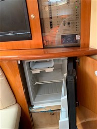 Endurance 41 frigo interno