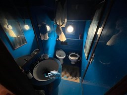 Navarcantieri 46 bagno 1