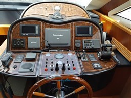 Cayman 62  strumenti