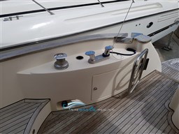 Cayman 62  particolare