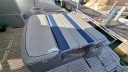 Blu Martin 52 divano