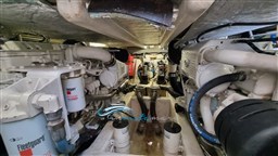 Blu Martin 52  sala motori