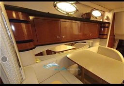 Sea Ray 335  tavolo dinette