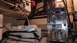 Dolphin 51 sala motori