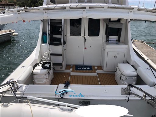 LUHRS 32 POSTERIORE 2