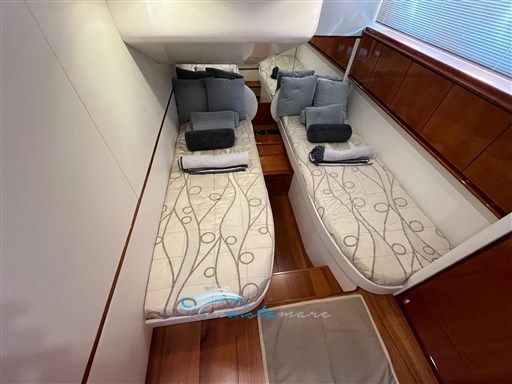 Pershing 50  camera doppia