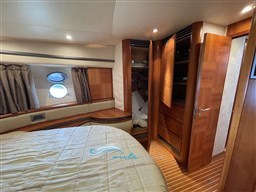 Az 50 entrata camera