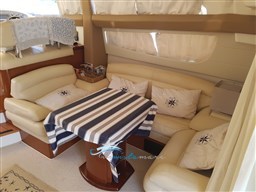 Prestige 42 salone interno