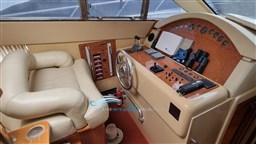 Ferretti 46 guida e seduta