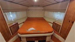 Ferretti 46 camera matrimoniale