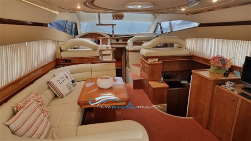 Ferretti 46 dinette