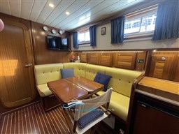 Menorquin 120 dinette 2