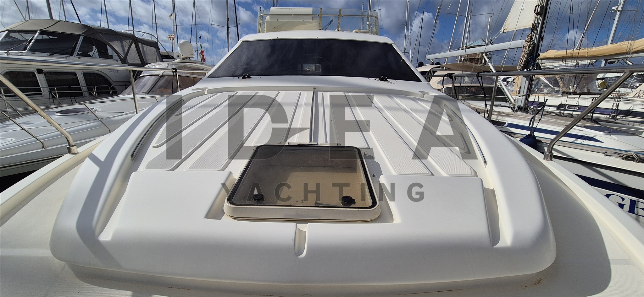 Ferretti 46 coperta