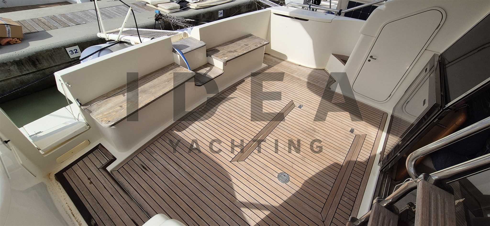 Ferretti 46 pozzetto