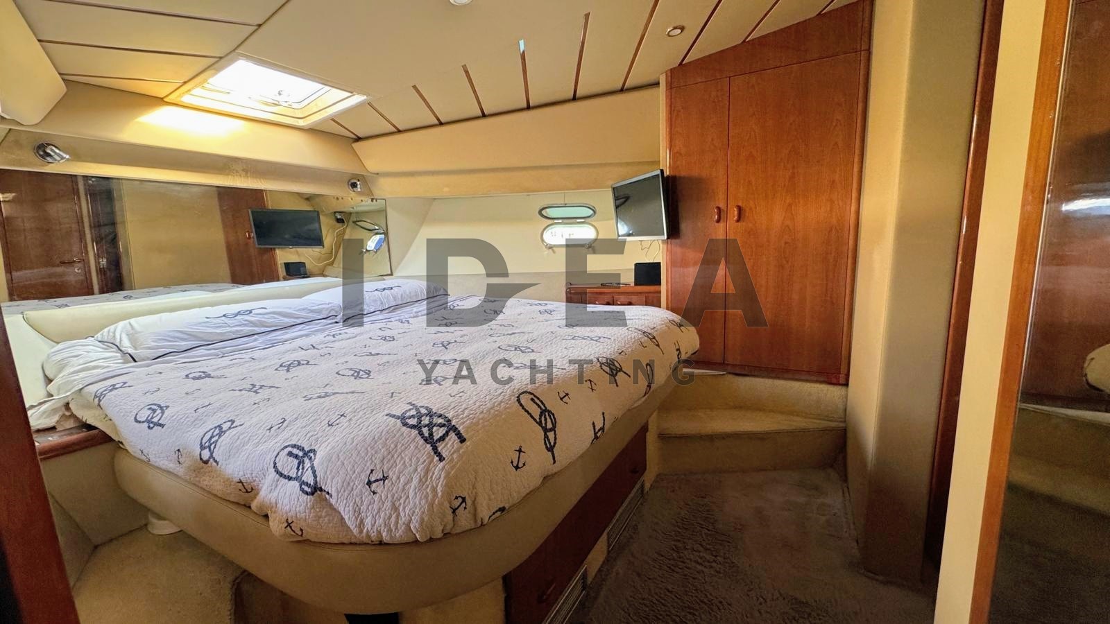 Ferretti 46 cabina armatore