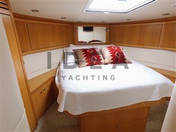 BERTRAM 540_cabina prua