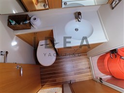 BERTRAM 540_servizi cabina prua