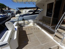 BERTRAM 540_pozzetto laterale