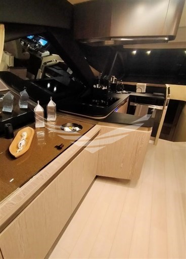 WhatsApp Image 2025-05-06 at 17.35.56 (6).jpeg