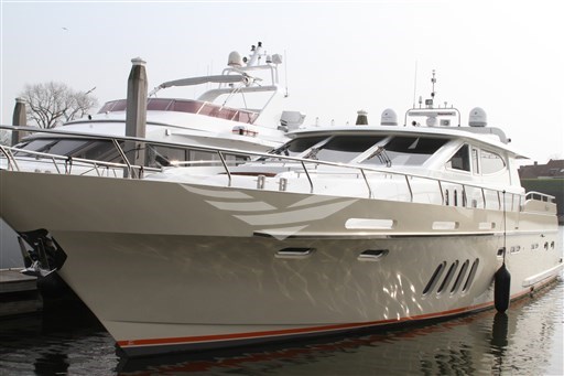 Pacific Shipyard Prestige S205