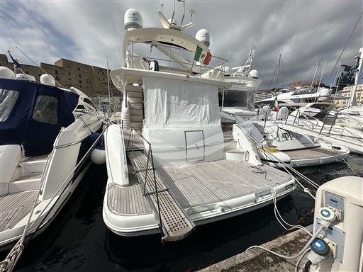 Princess Yachts 67