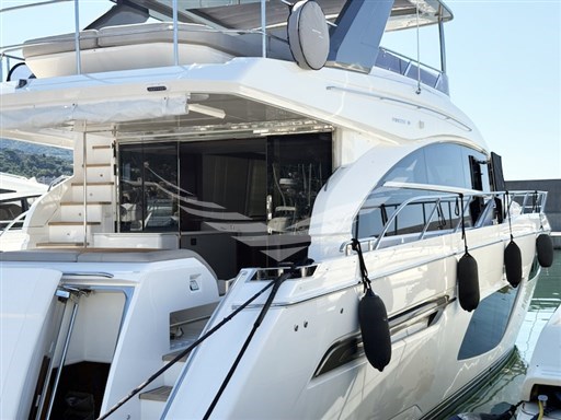 Princess Yachts F70