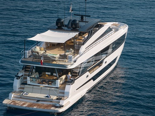 Ferretti Yachts 1000