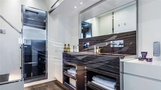 Riva 100 Corsaro 2017_10