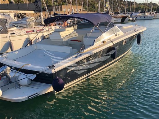 Tornado 38' Flush Deck