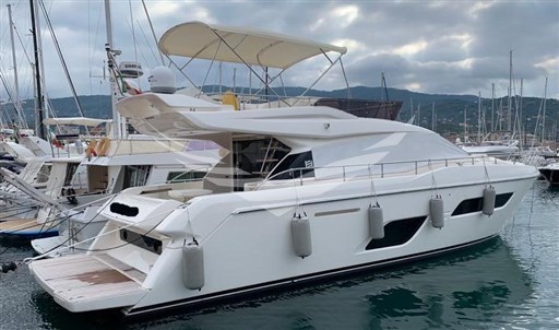 Ferretti Yachts 550 Flybridge