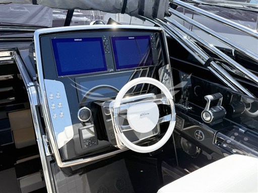 Riva_Rivale_56_bianco_11.jpeg