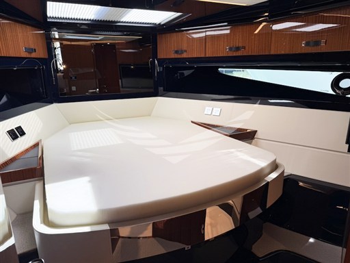 Riva_Rivale_56_bianco_21.jpeg