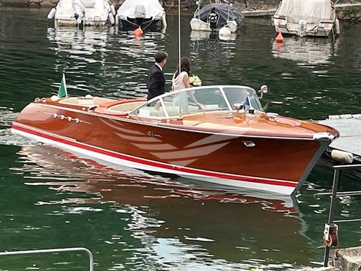 Foto_Riva_Aquarama_Super_02.jpg
