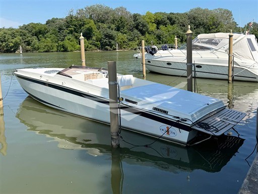 Cigarette R.t. 35 Awesome