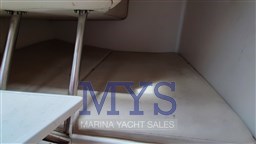 Boston Whaler 28 Conquest (16)