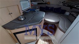 Boston Whaler 28 Conquest (10)