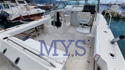 Boston Whaler 28 Conquest (06)