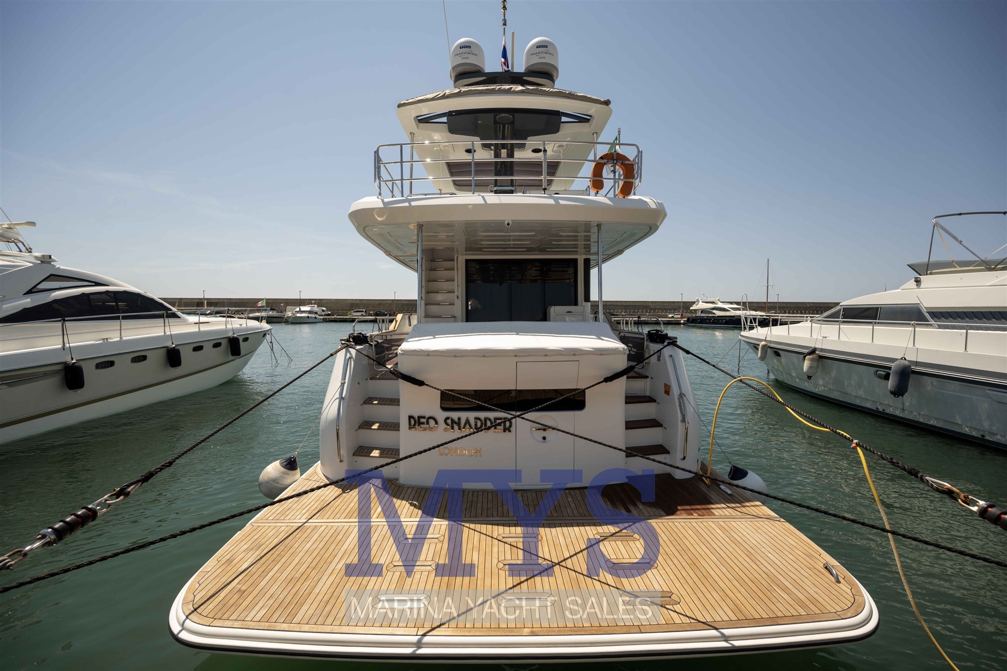 SIRENA YACHT 58' FLY HT (23)
