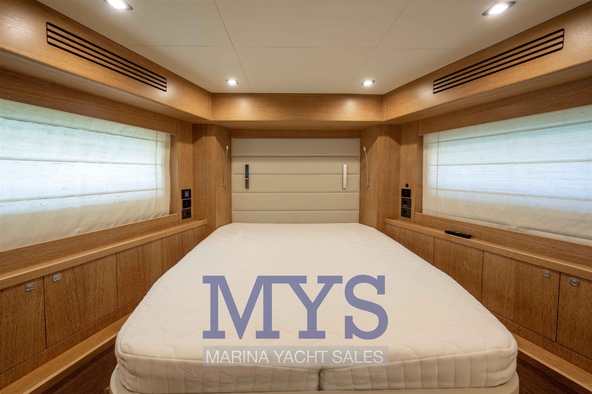 SIRENA YACHT 58' FLY HT (4)