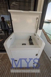 SIRENA YACHT 58' FLY HT (21)